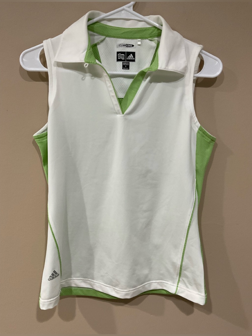 🪴Adidas ClimaCool White/Green Split Neck Athletic Polo Top, Size S